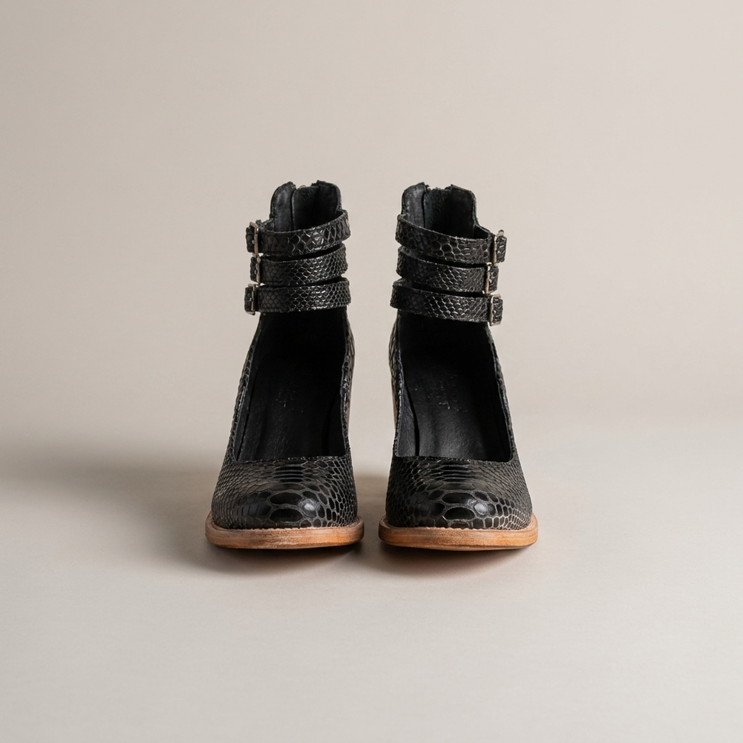 PLUXSTYLE::numise::strappy-block-heel-ankle-boots::pack-black-snakeskin-print