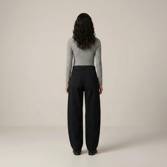 PLUXSTYLE::numise::akari-black-barrel-jeans::back