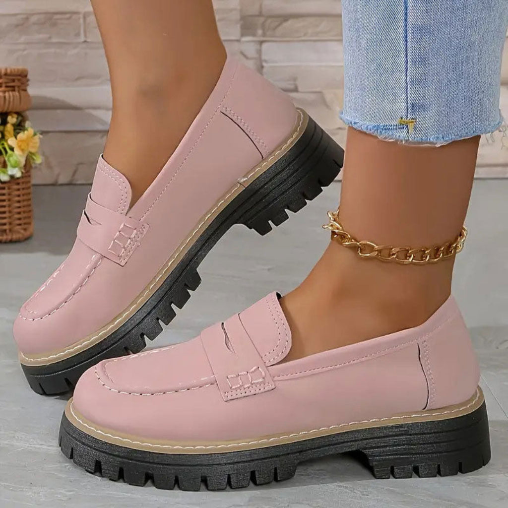 PLUXSTYLE::numise::platform-penny-loafers::lifestyle-keep-2