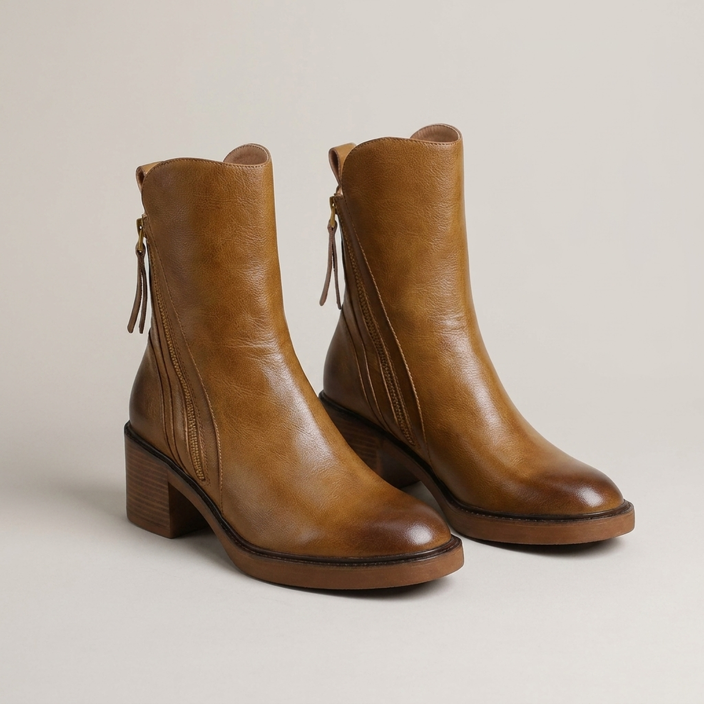 PLUXSTYLE::numise::refined-everyday-ankle-boots::pack-brown