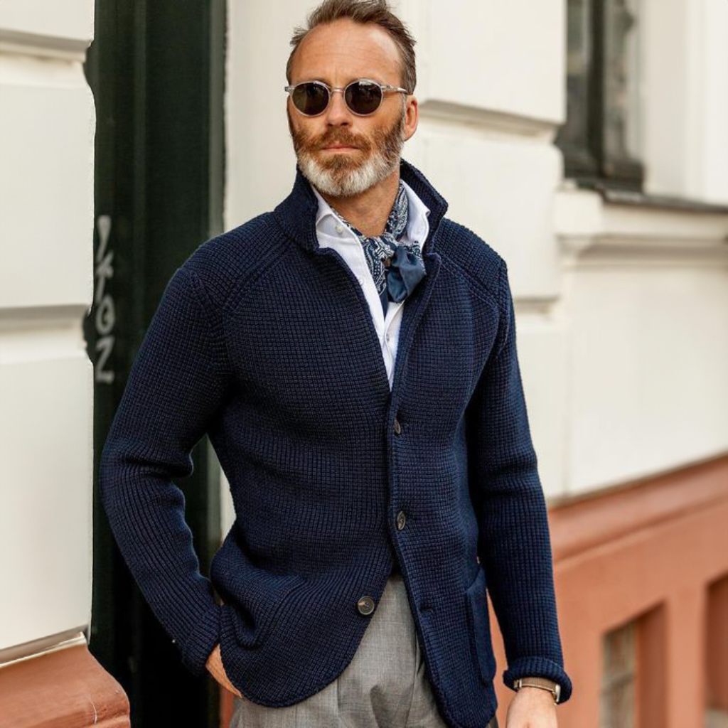 PLUXSTYLE::numise::stand-collar-button-cardigan::lifestyle-keep-1
