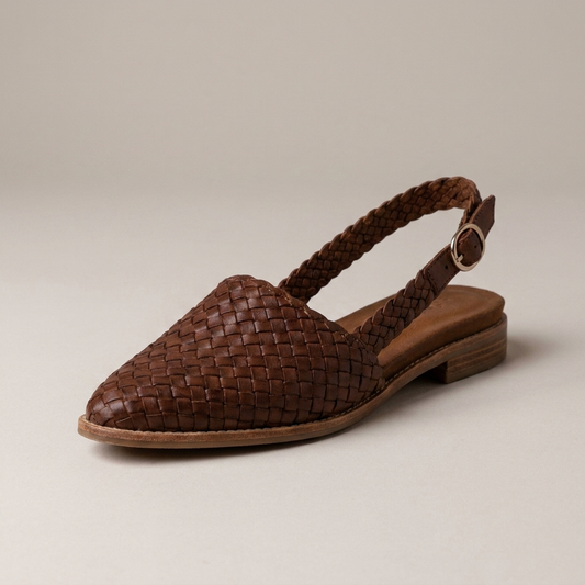 PLUXSTYLE::numise::penelope-pointed-toe-footwear::closeup-hero