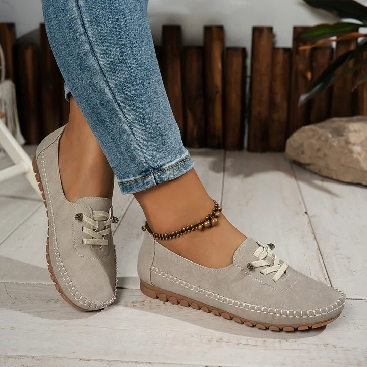 PLUXSTYLE::numise::womens-flexible-walking-loafers::lifestyle-keep-2