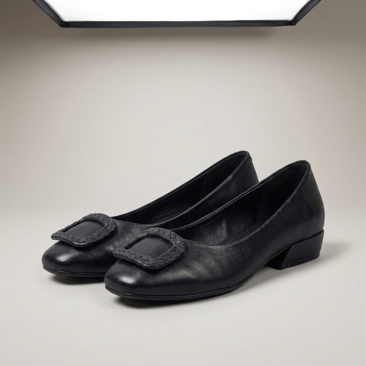 PLUXSTYLE::numise::womens-flat-sole-ballerina-footwear::closeup-detail