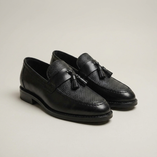 PLUXSTYLE::numise::mens-woven-tassel-slip-on-loafers::closeup-detail