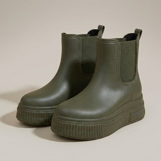 PLUXSTYLE::numise::olivia-platform-rain-boots::closeup-detail