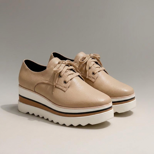 PLUXSTYLE::numise::grace-lace-up-platform-sneakers::closeup-detail