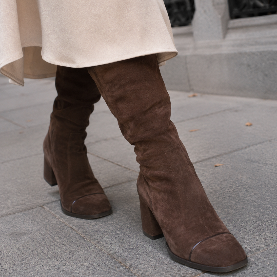 PLUXSTYLE::numise::claudia-comfort-block-heel-ankle-boots::lifestyle-keep-2