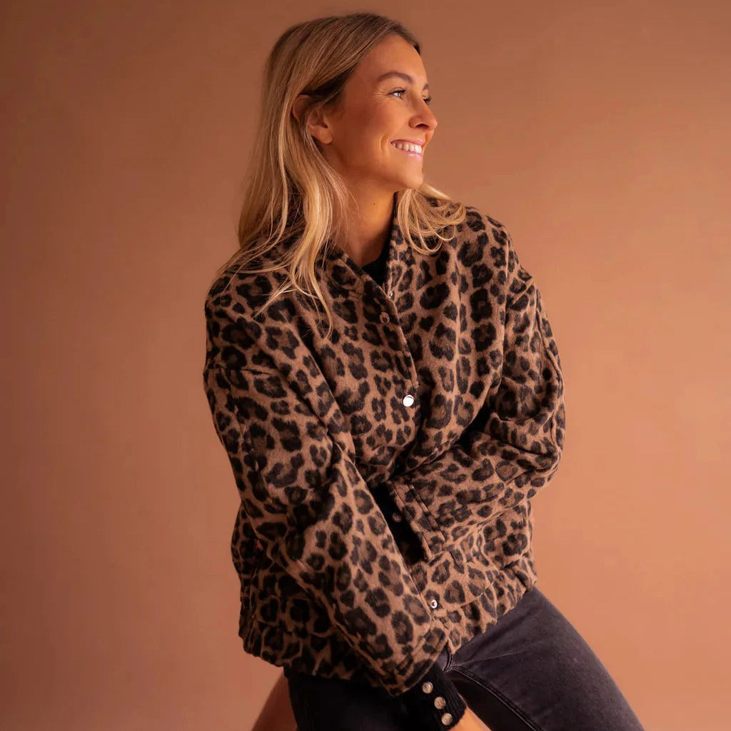 PLUXSTYLE::numise::womens-leopard-print-parka::lifestyle-keep-2
