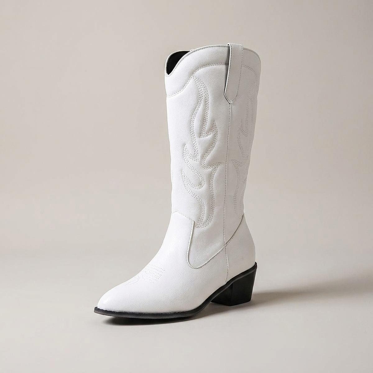 PLUXSTYLE::numise::womens-block-heel-cowboy-boots::closeup-hero