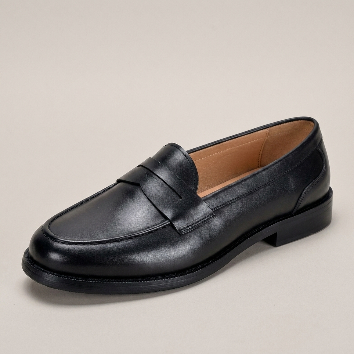 PLUXSTYLE::numise::mens-ribbed-sole-penny-loafers::closeup-hero