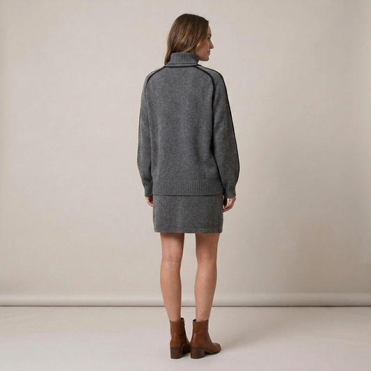 PLUXSTYLE::numise::amandine-oversized-turtleneck-sweater::back