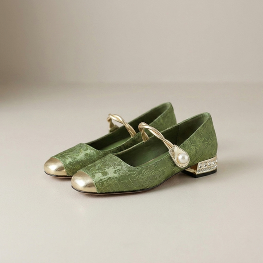 PLUXSTYLE::numise::everyday-mary-jane-shoes::closeup-detail
