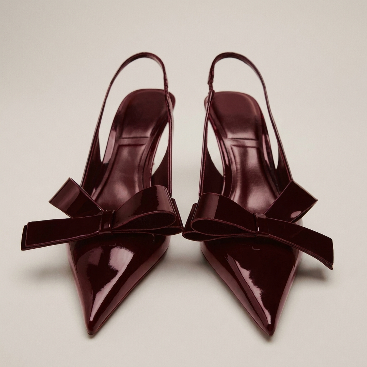 PLUXSTYLE::numise::pointed-toe-bow-slingback-table::pack-dark-red