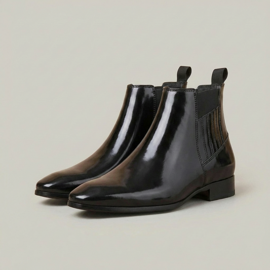 PLUXSTYLE::numise::mens-pointed-toe-chelsea-boots-3::closeup-detail