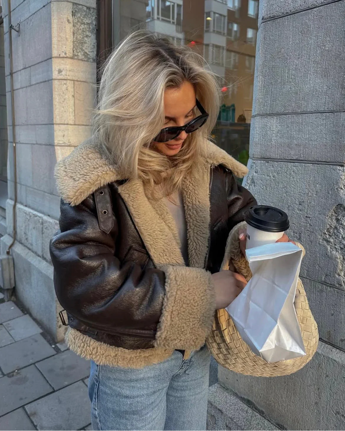 PLUXSTYLE::numise::relaxed-aviator-parka::lifestyle-keep-2