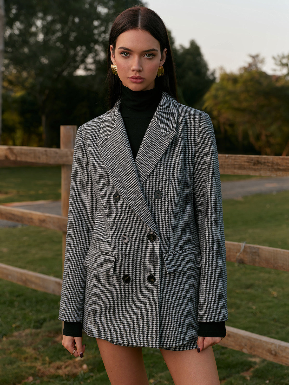 PLUXSTYLE::numise::houndstooth-button-parka::lifestyle-keep-2