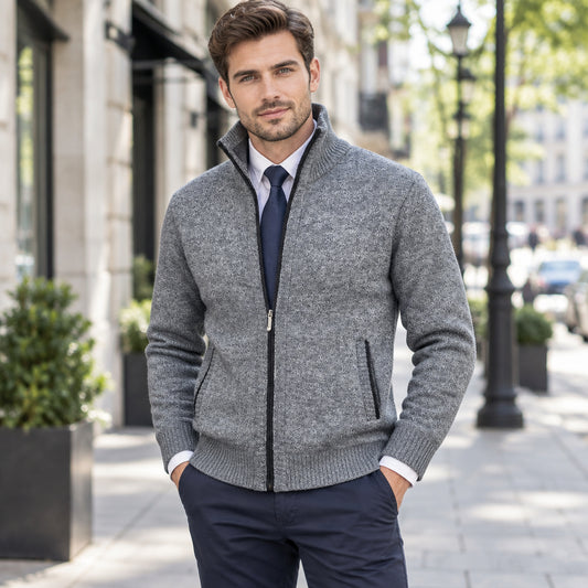 Strickjacke mit Reißverschluss und Stehkragen
