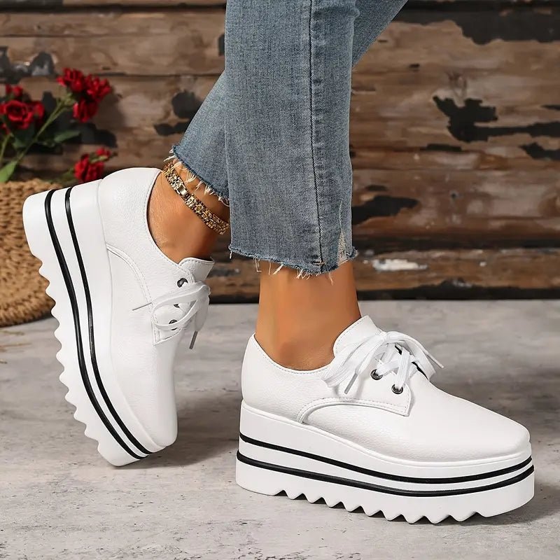PLUXSTYLE::numise::grace-lace-up-platform-sneakers::lifestyle-keep-2