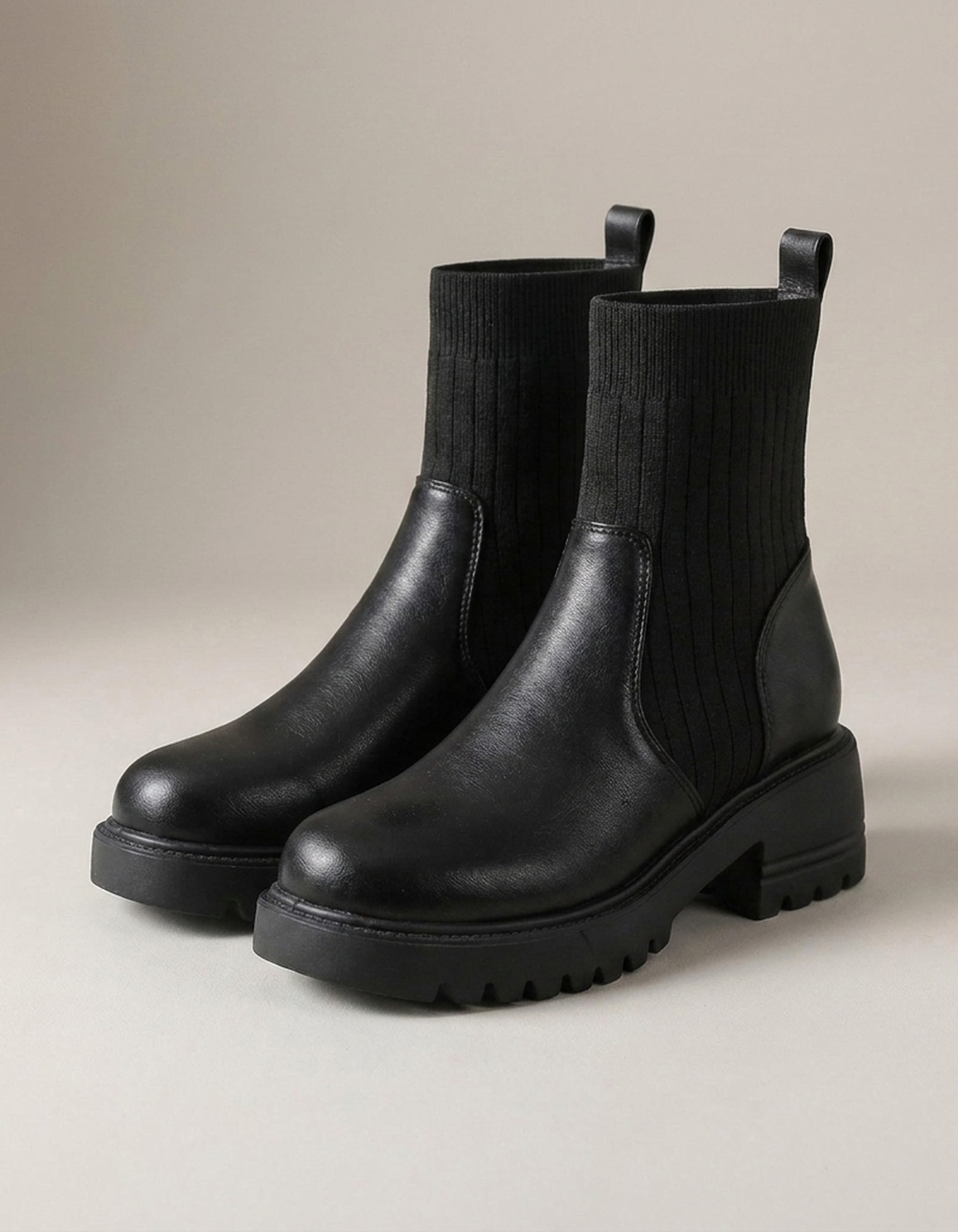 PLUXSTYLE::numise::addison-everyday-platform-boots::closeup-detail