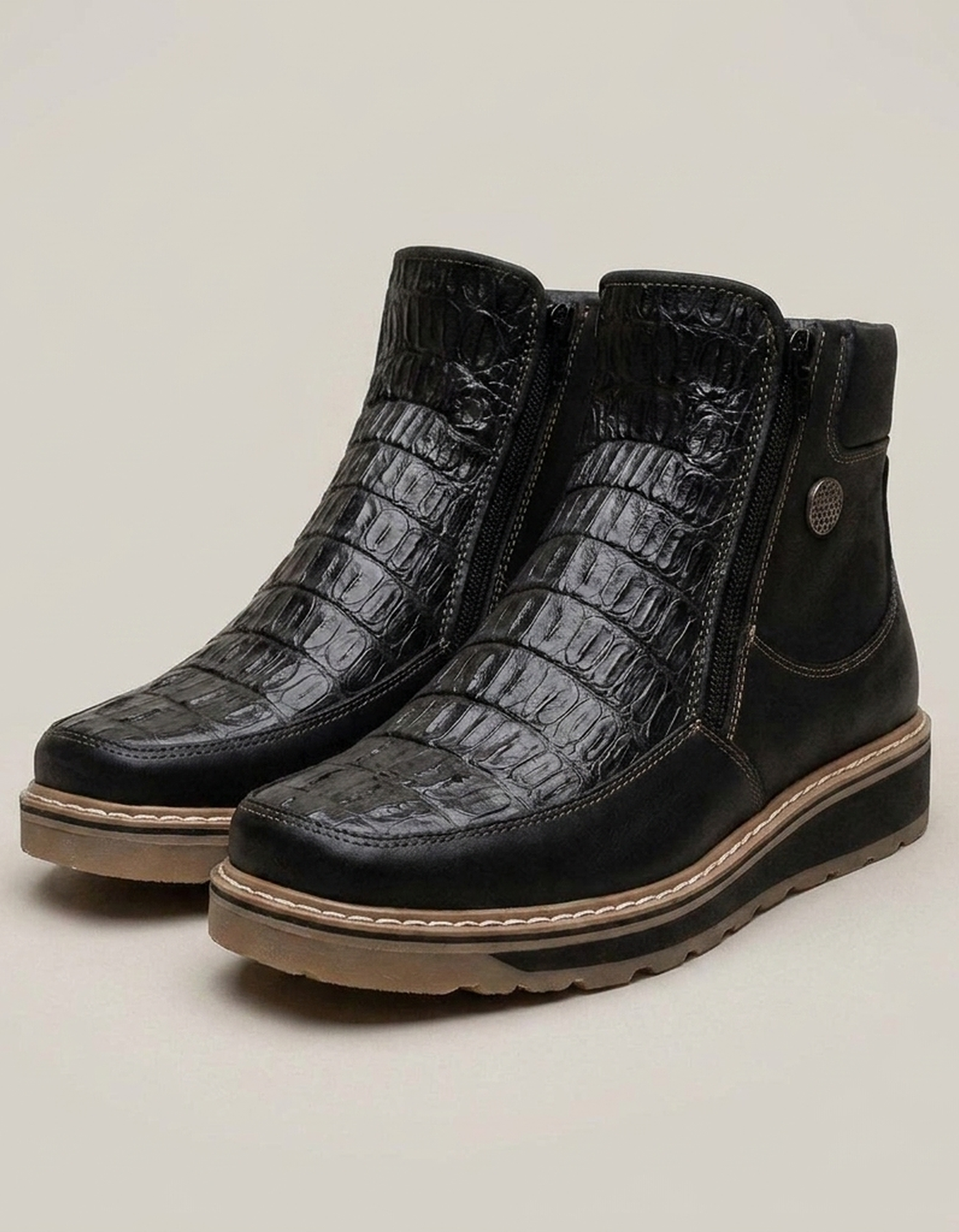PLUXSTYLE::numise::garcia-double-zip-black-boots::closeup-detail