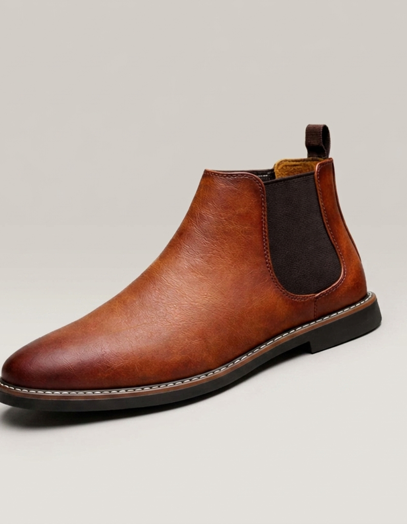 PLUXSTYLE::numise::mens-refined-chelsea-boots::closeup-hero
