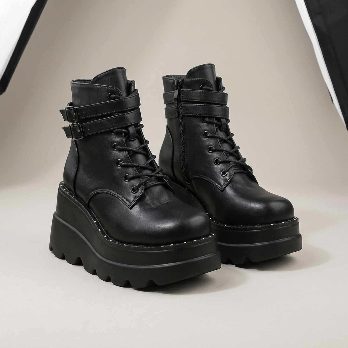 PLUXSTYLE::numise::studded-platform-combat-boots::pack-black