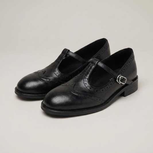 PLUXSTYLE::numise::open-brogue-mary-jane-shoes::closeup-detail