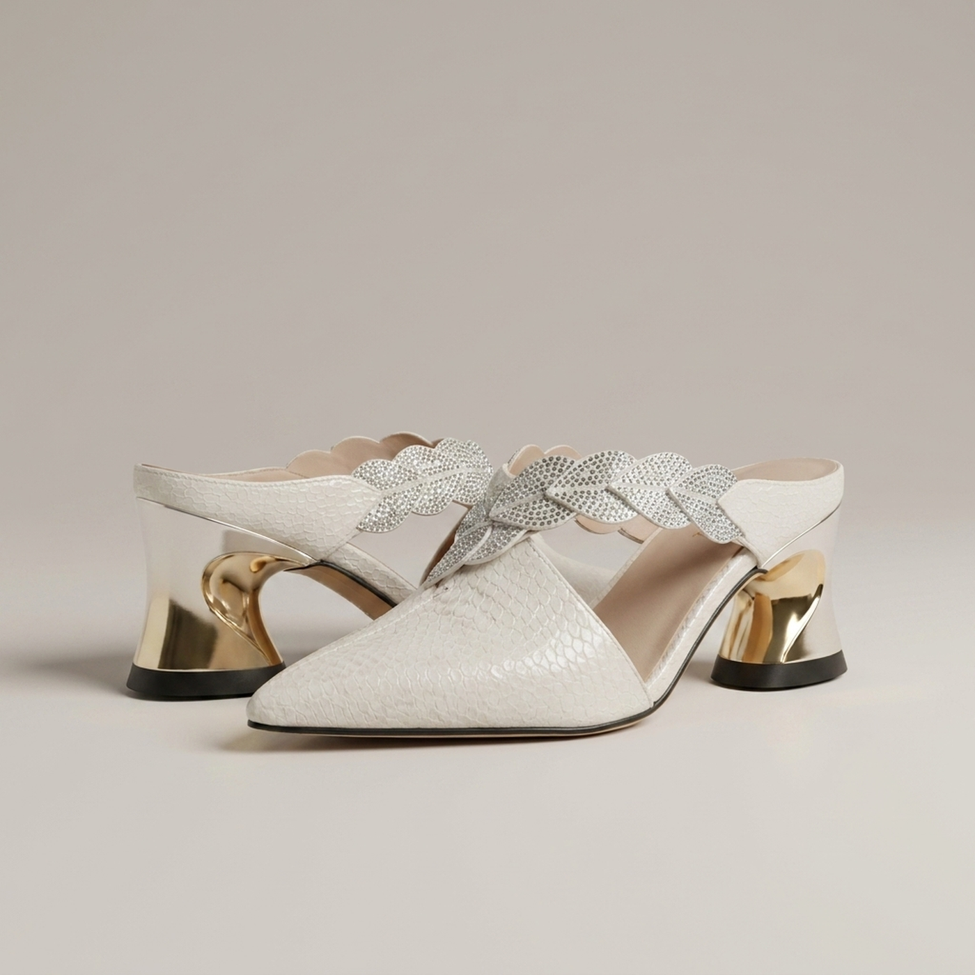 PLUXSTYLE::numise::bianca-sculptural-heel-footwear::pack-white