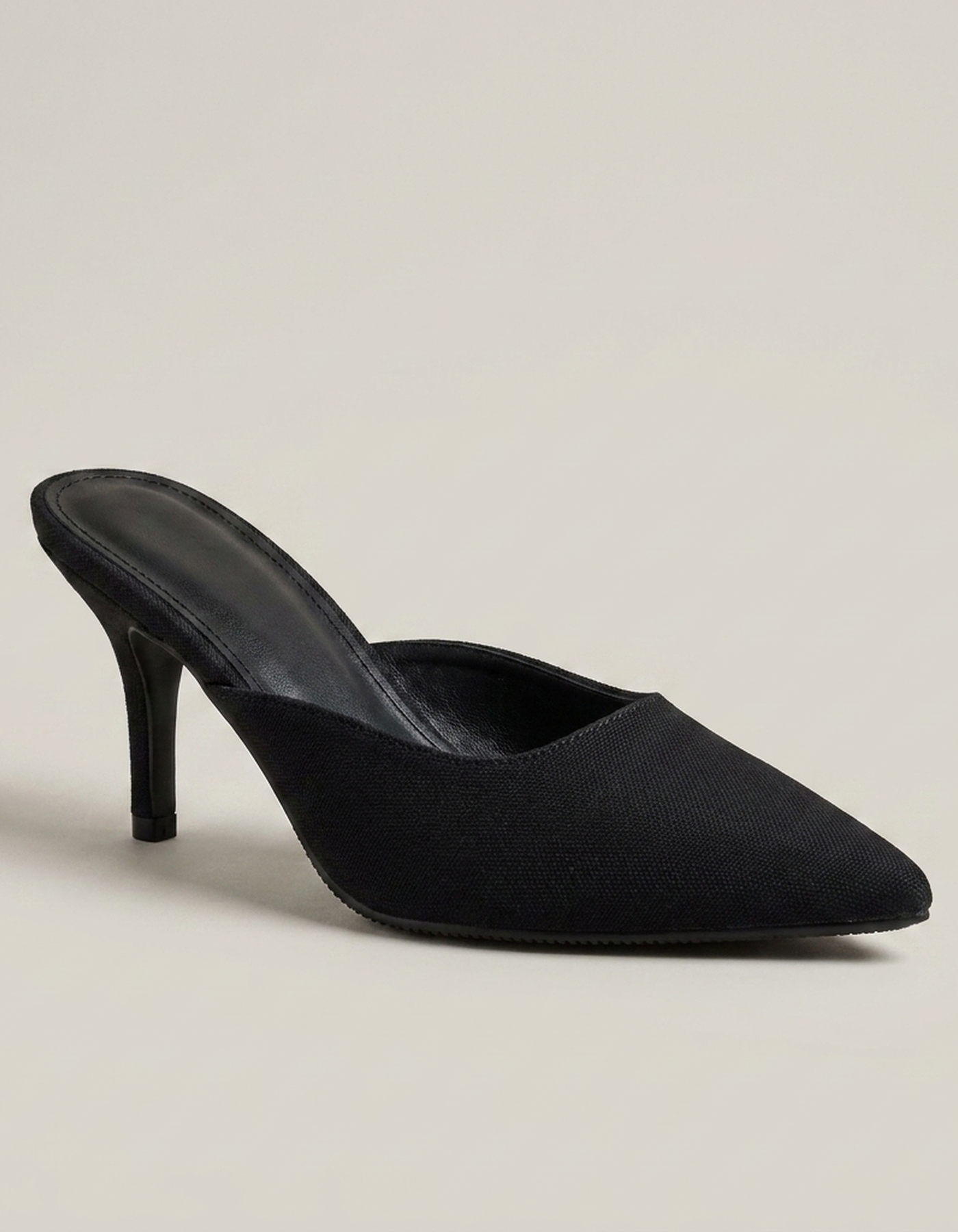 PLUXSTYLE::numise::womens-pointed-toe-stiletto-mules::closeup-hero