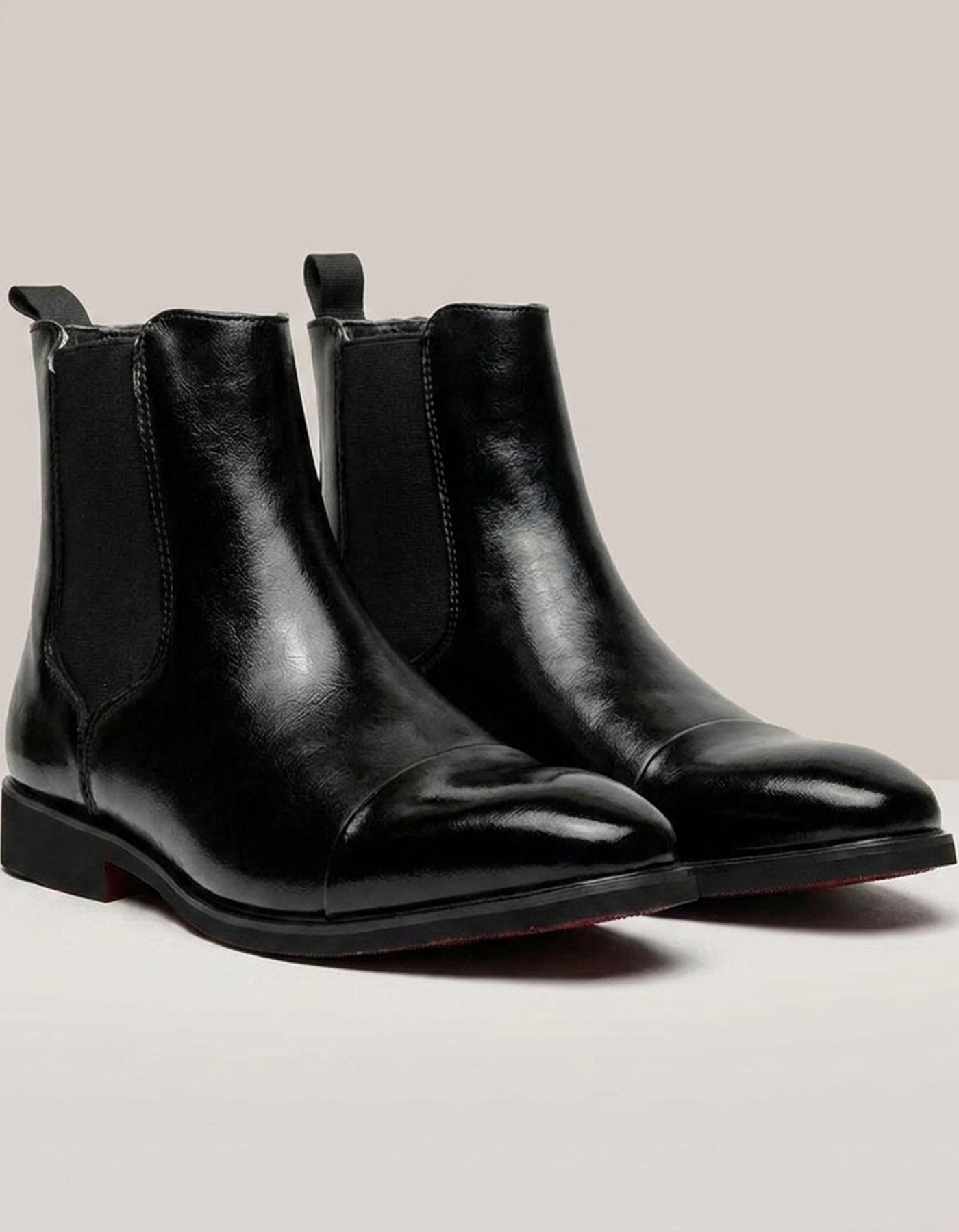 PLUXSTYLE::numise::mens-cap-toe-chelsea-boots::closeup-detail