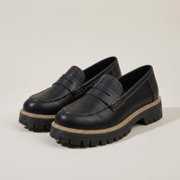 PLUXSTYLE::numise::platform-penny-loafers::closeup-detail