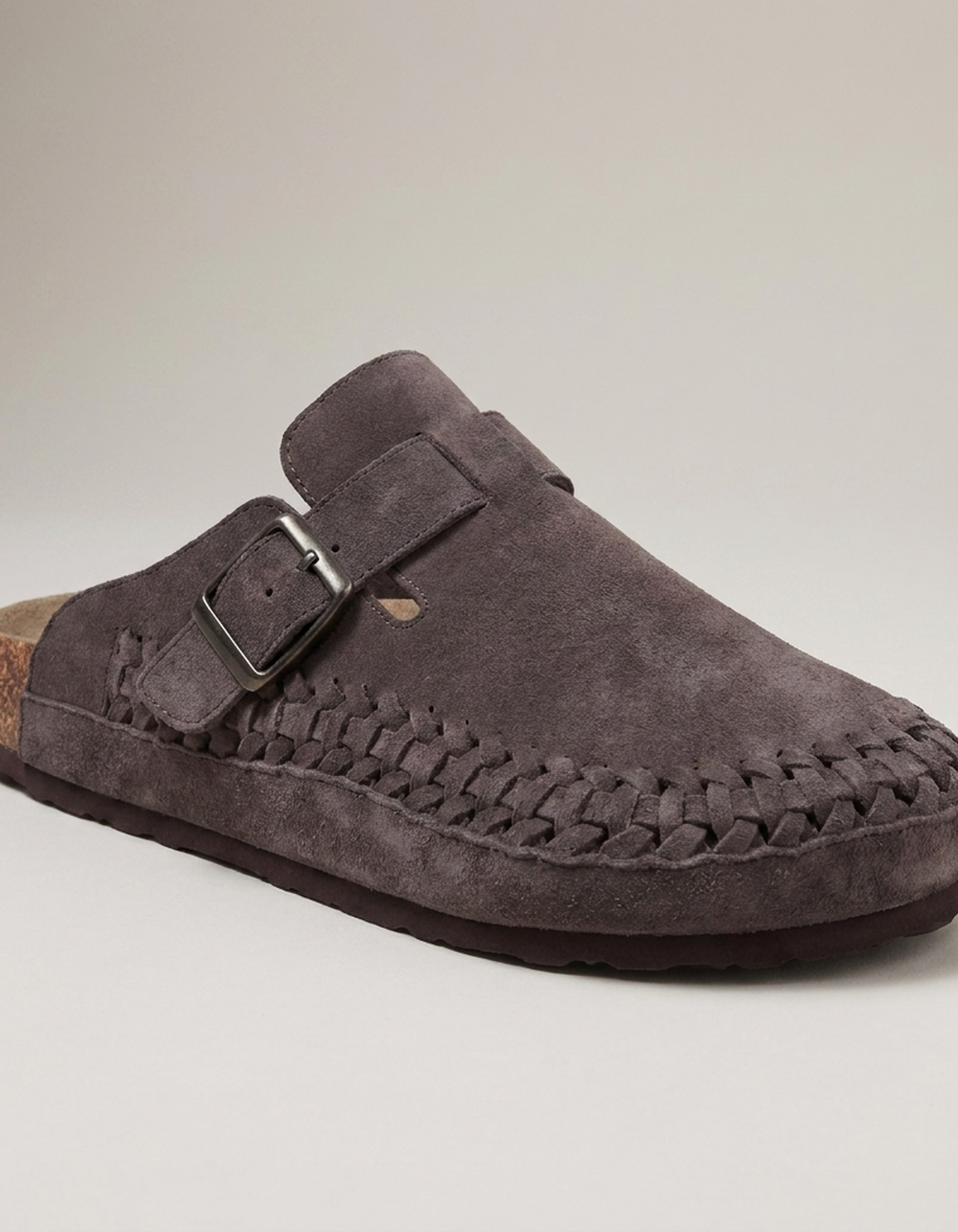 PLUXSTYLE::numise::aurelio-dark-brown-clogs::closeup-hero