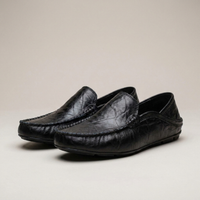 PLUXSTYLE::numise::mens-easy-fit-loafer-footwear::closeup-detail