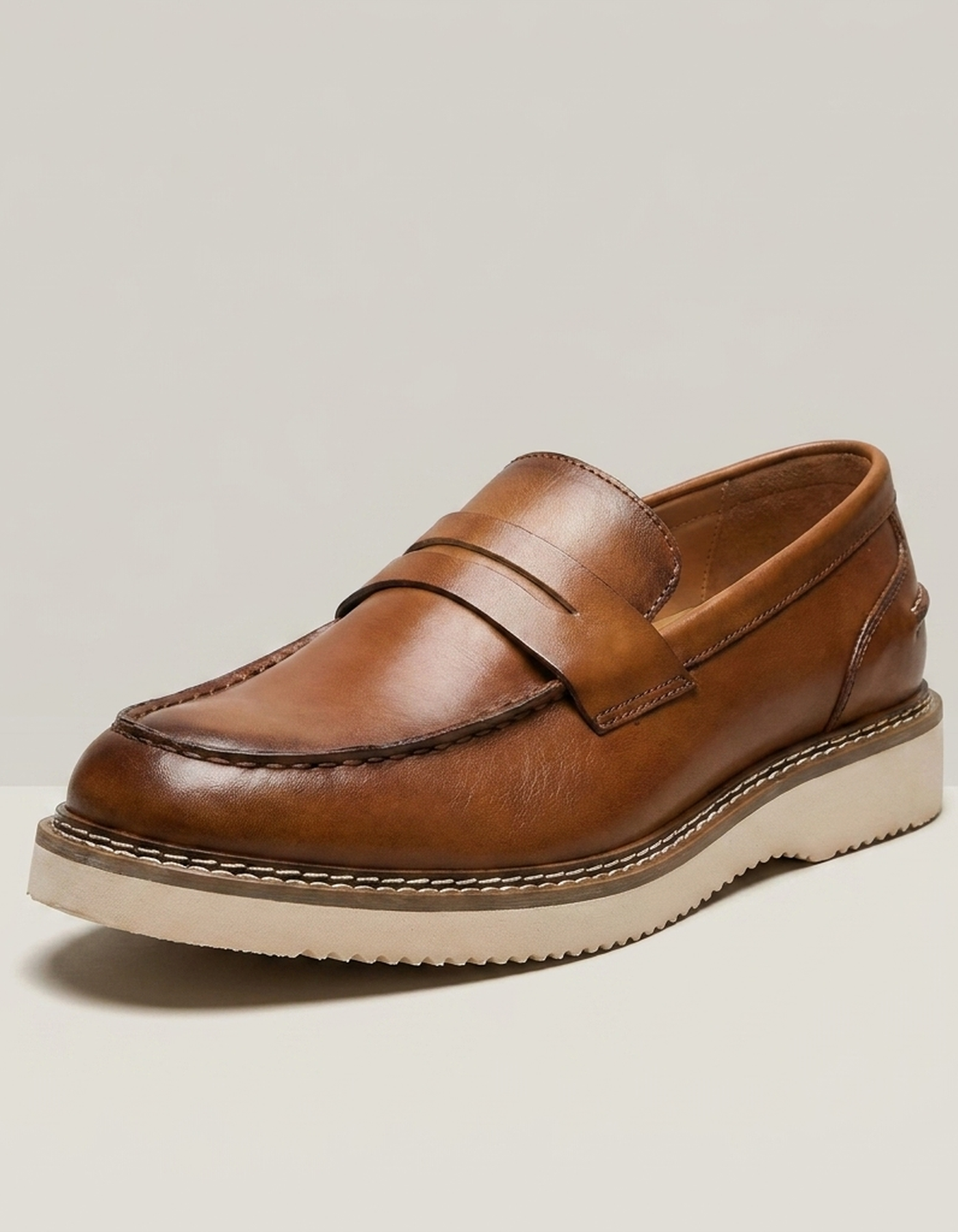 PLUXSTYLE::numise::bergamo-polished-penny-loafers::closeup-hero