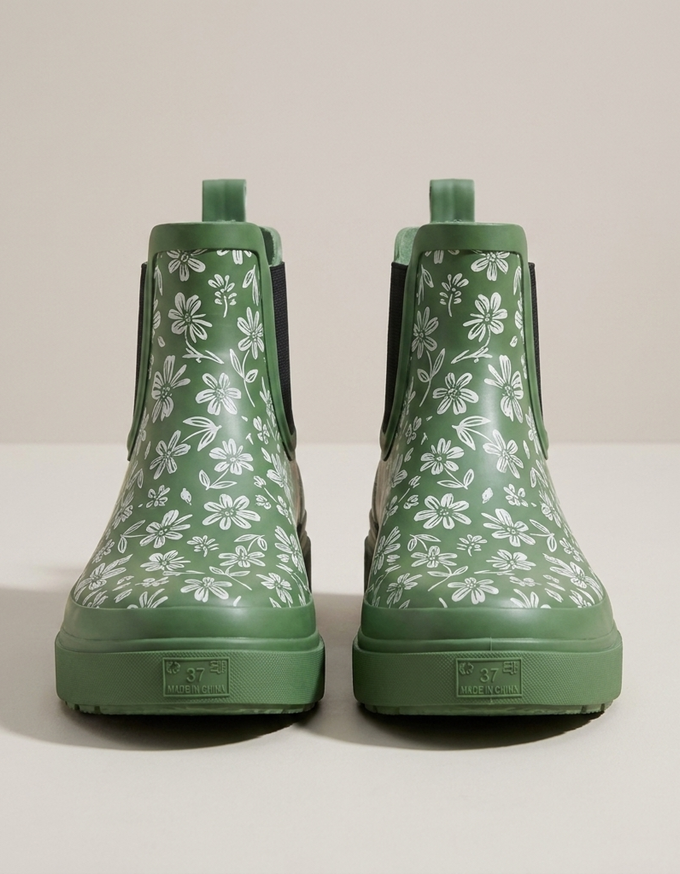PLUXSTYLE::numise::olivia-platform-rain-boots::pack-white-stamped-print