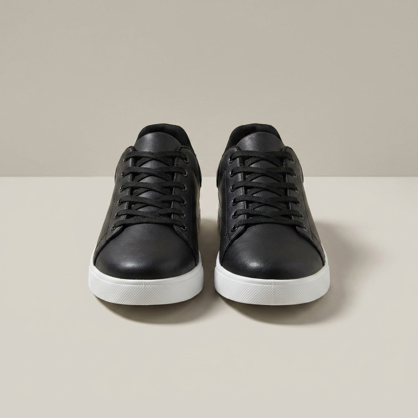 PLUXSTYLE::numise::mens-clean-low-top-sneakers::pack-black