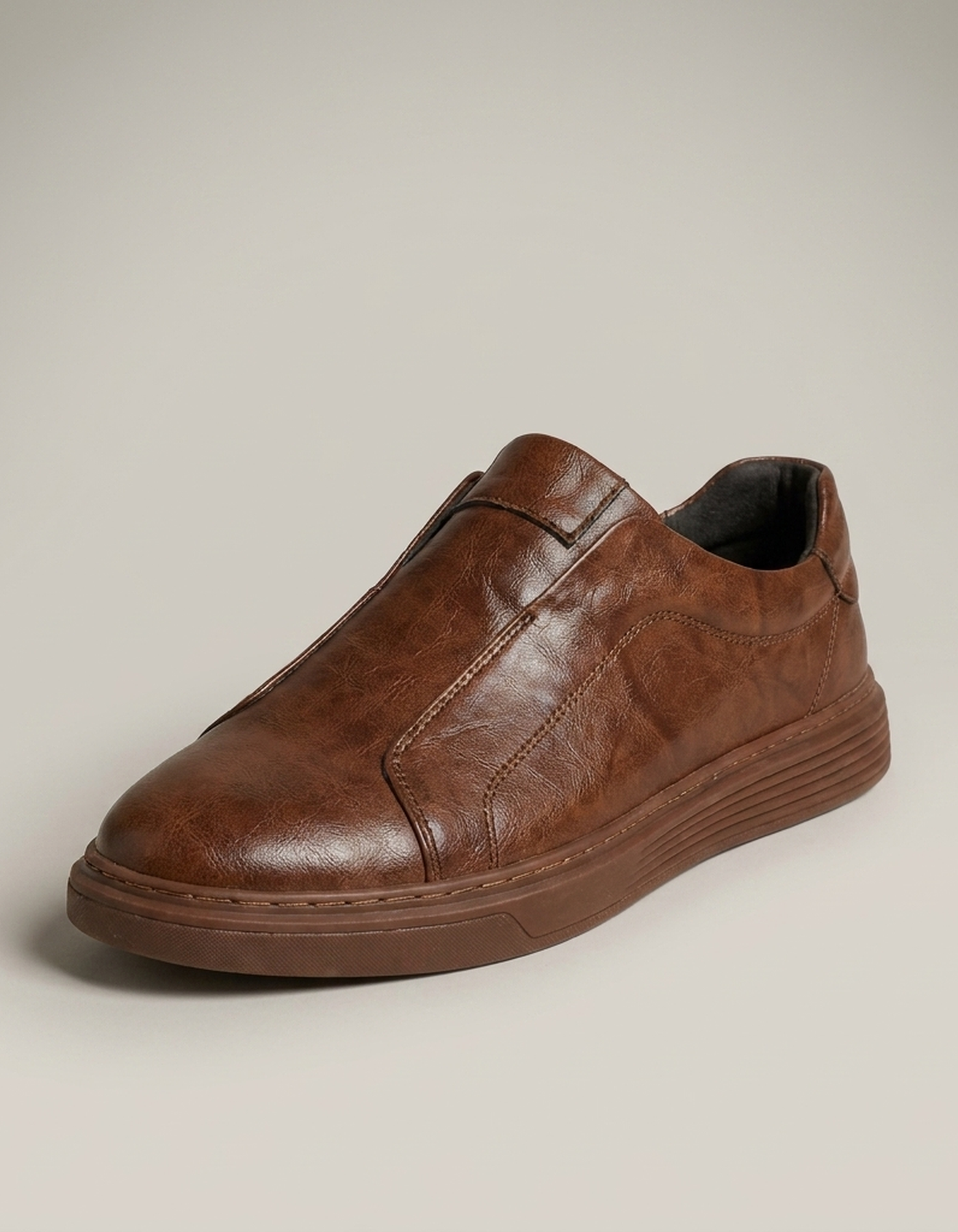 PLUXSTYLE::numise::mens-ridged-sole-slip-on-sneakers::closeup-hero
