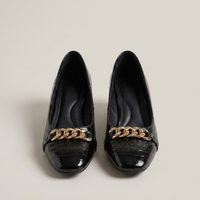 PLUXSTYLE::numise::ava-chain-detail-block-heel-loafers::pack-black