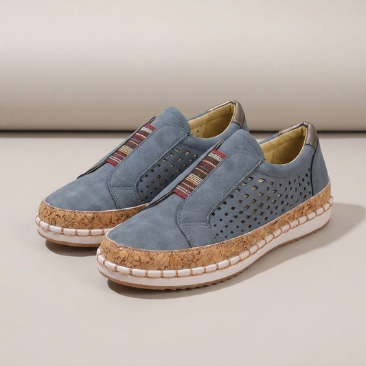 PLUXSTYLE::numise::easy-step-slip-on-footwear::closeup-detail