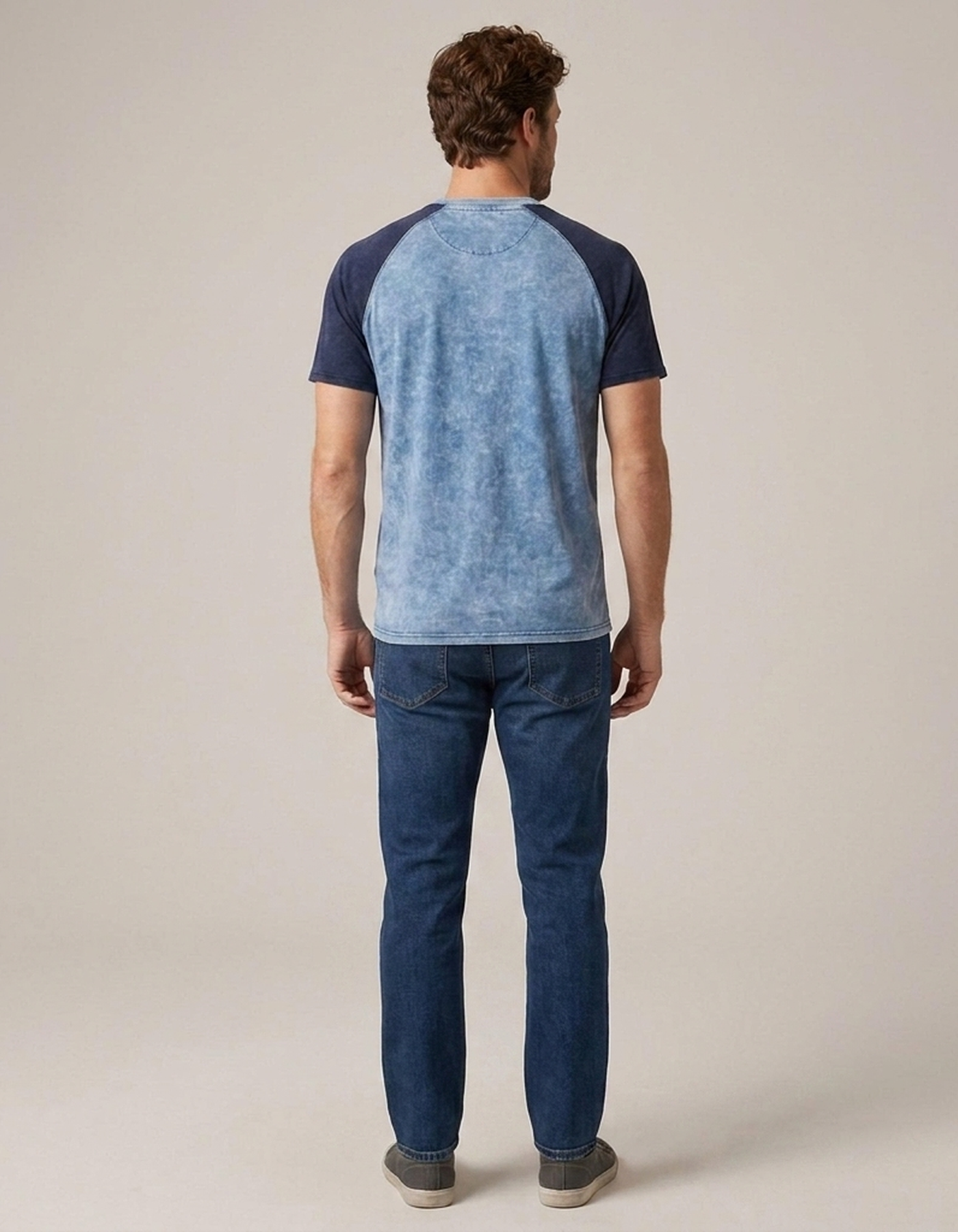 PLUXSTYLE::numise::acid-wash-henley-top::back