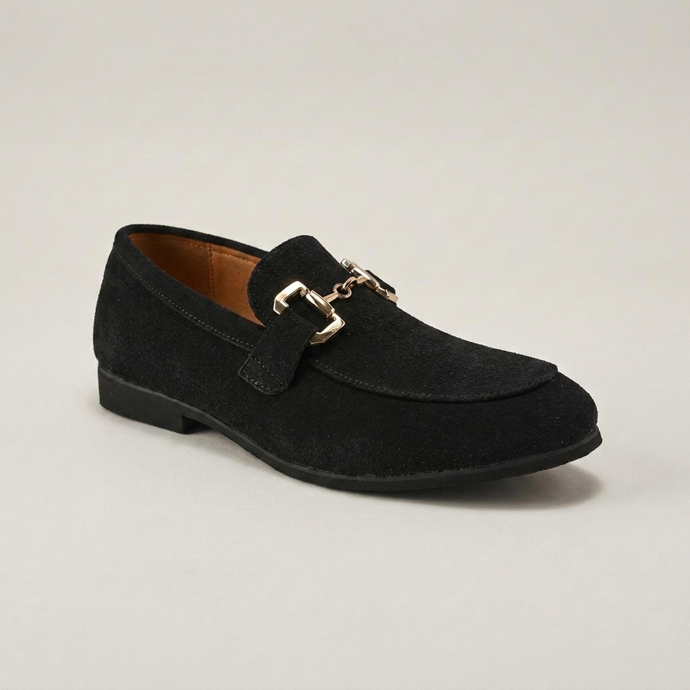 PLUXSTYLE::numise::gold-accent-everyday-loafers::closeup-detail