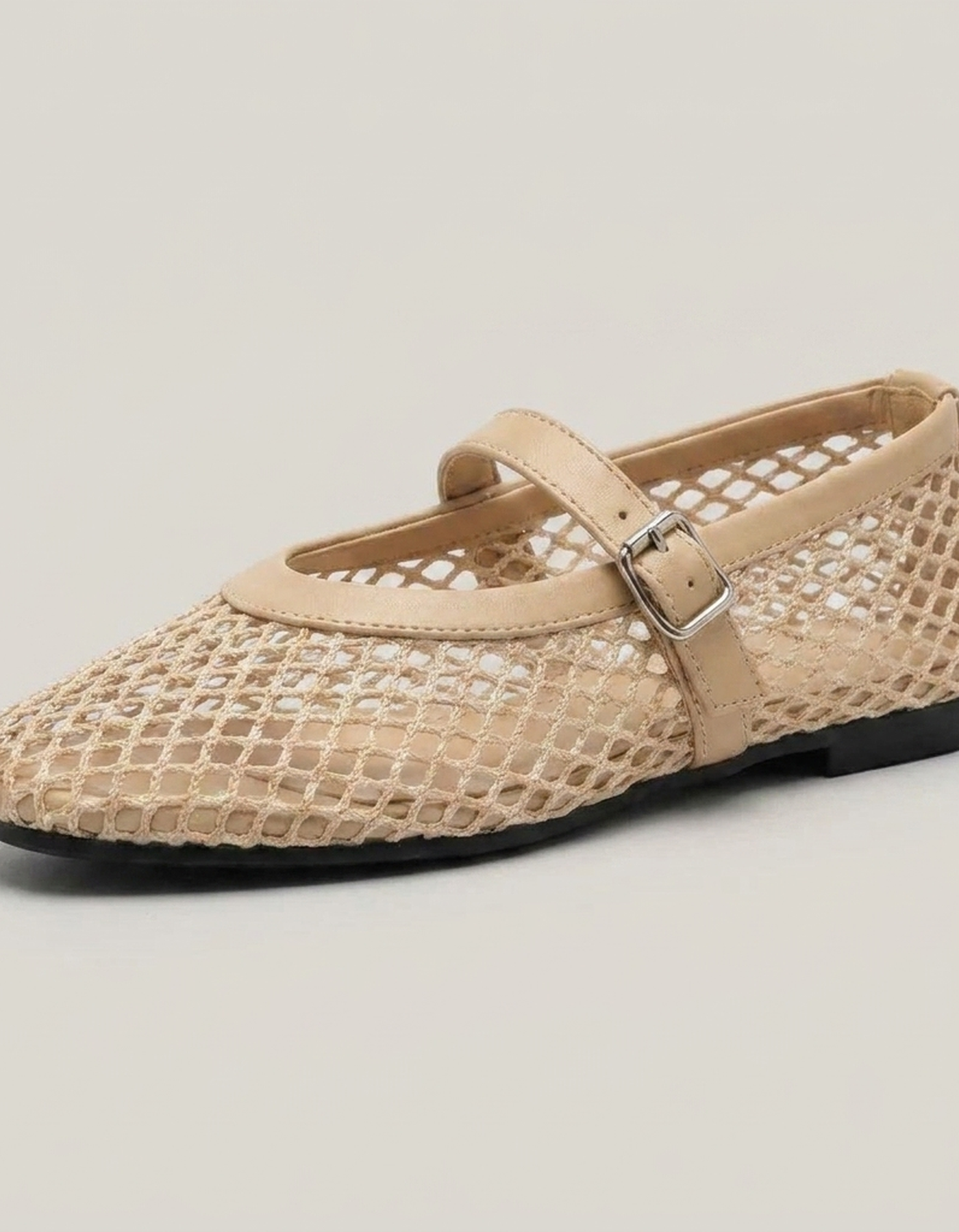 PLUXSTYLE::numise::elsa-breathable-mary-jane-footwear::closeup-hero