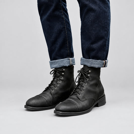 Refined Shape Ankle Boots