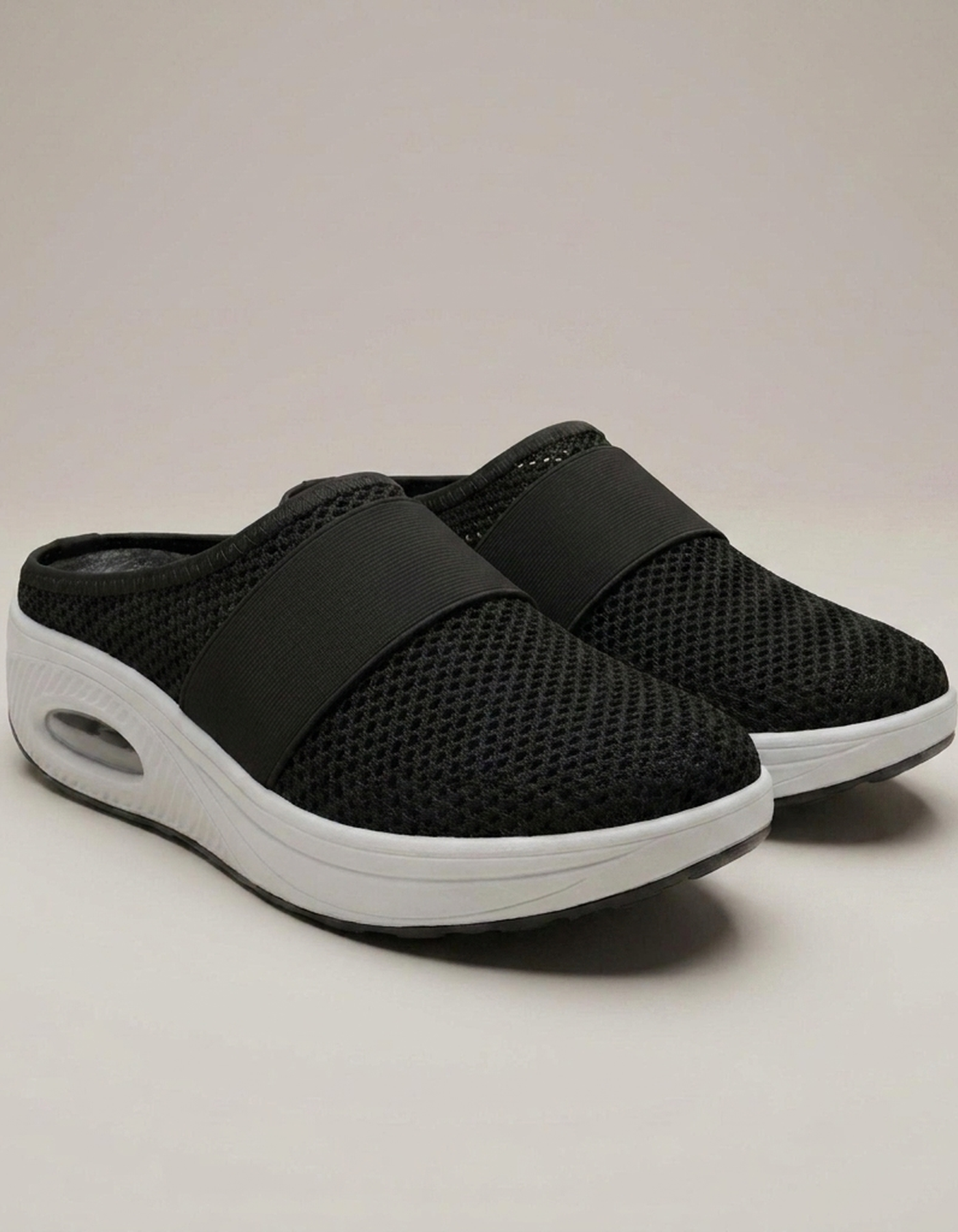 PLUXSTYLE::numise::womens-air-cushion-walking-shoes::closeup-detail