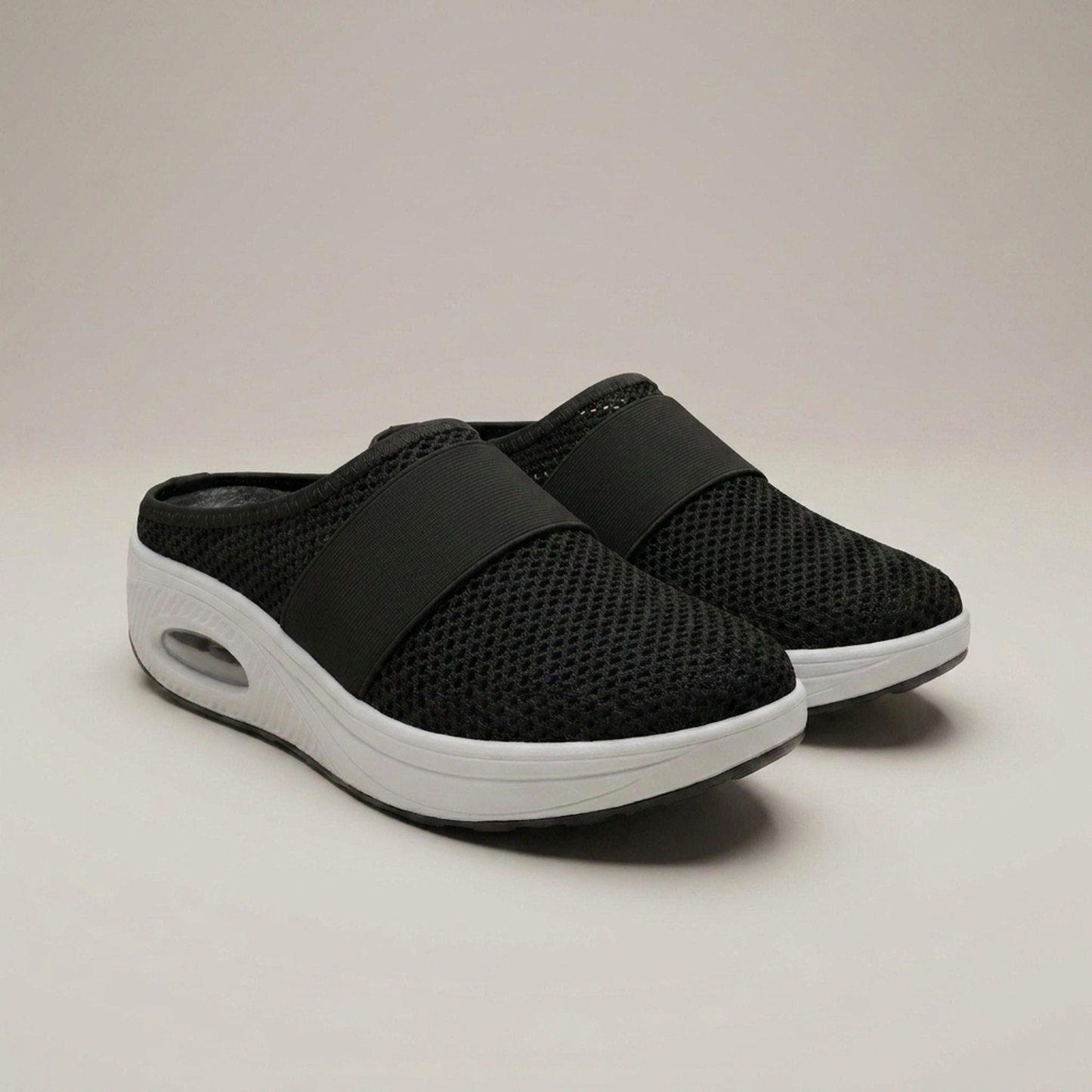 PLUXSTYLE::numise::womens-air-cushion-walking-shoes::closeup-detail