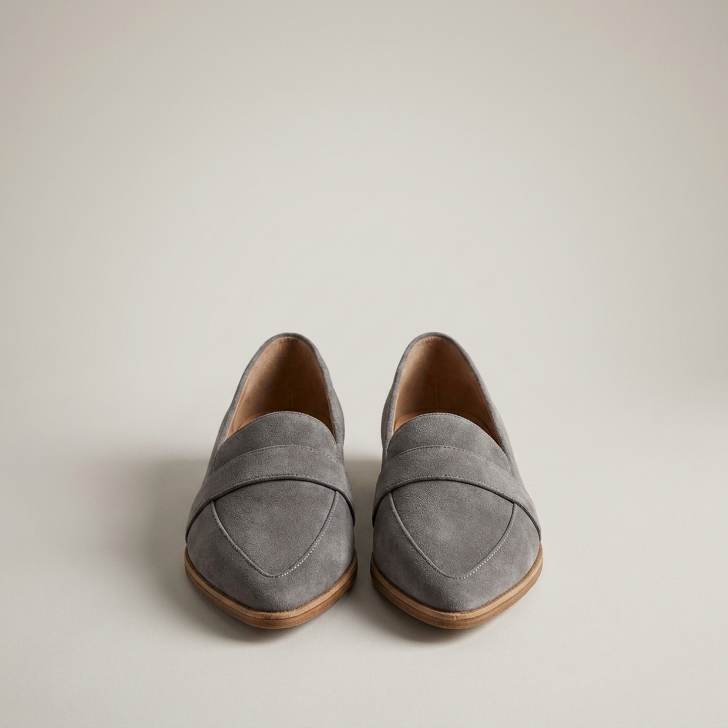 PLUXSTYLE::numise::pointed-toe-comfort-loafers::pack-gray