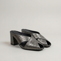 PLUXSTYLE::numise::womens-square-toe-cross-strap-mules::closeup-detail