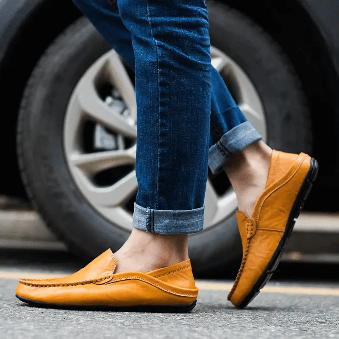 PLUXSTYLE::numise::mens-contrast-stitch-penny-loafers-1::lifestyle-keep-2