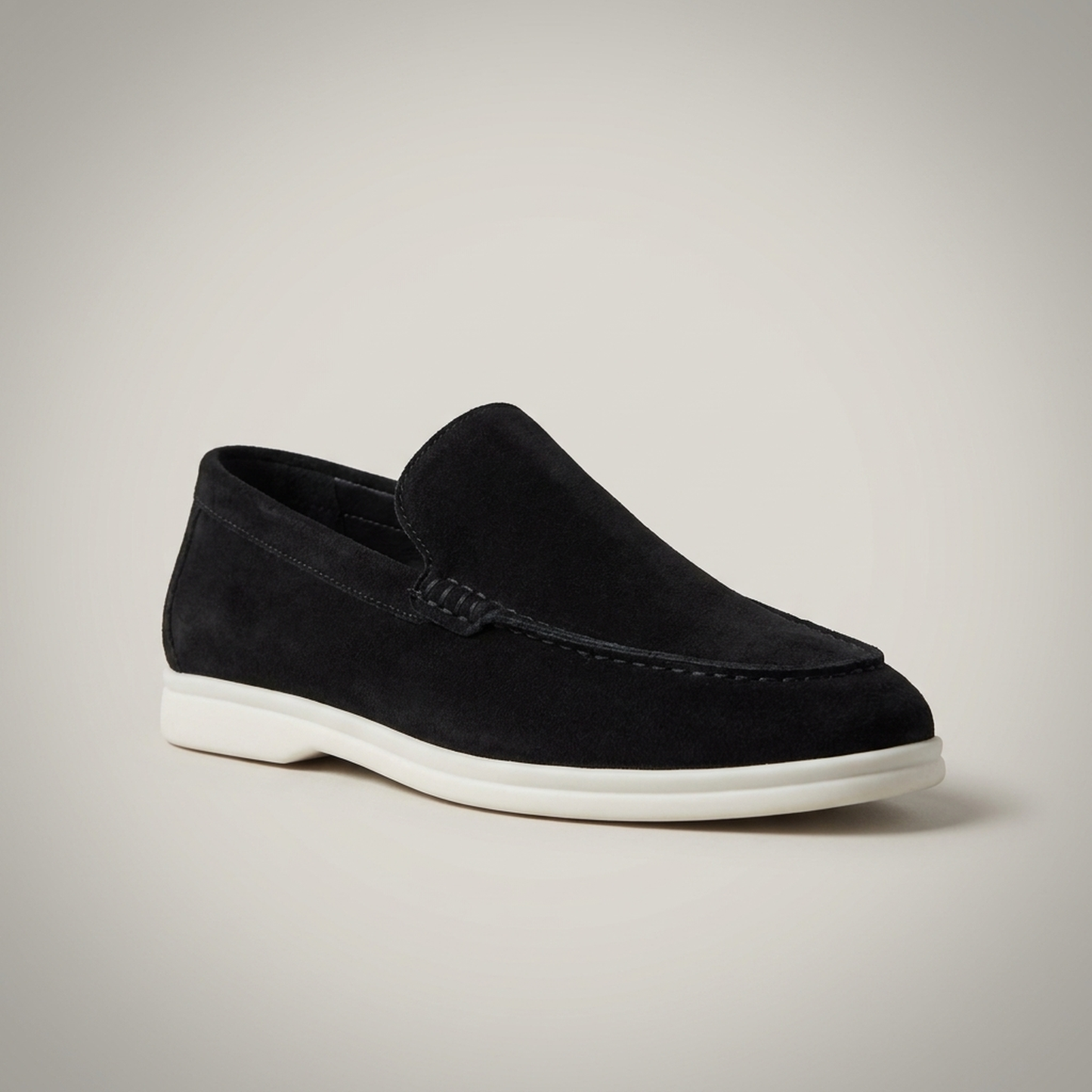 PLUXSTYLE::numise::roger-relaxed-loafers::closeup-hero